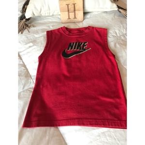 Nike Boys Sleevless Shirt Sz 4t